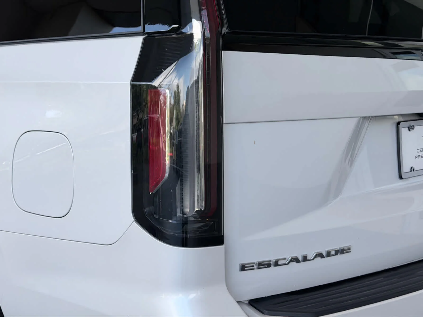Certified Used 2024 Crystal White Tricoat Cadillac Sport image 11