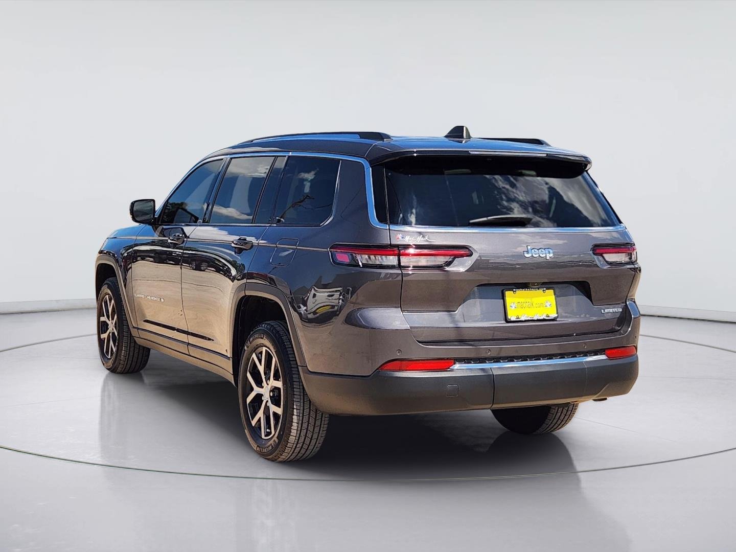 2023 Jeep Grand Cherokee L photo 5 of 33