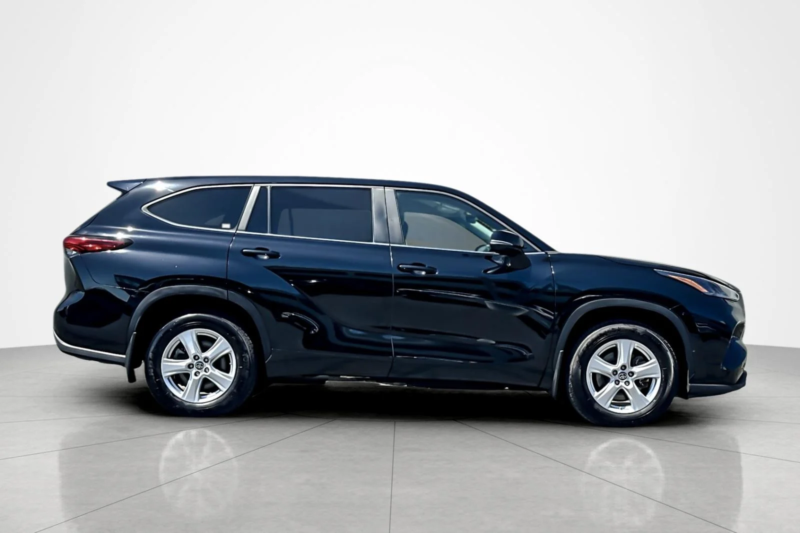 Used 2023 MIDNIGHT BLACK Toyota LE image 6