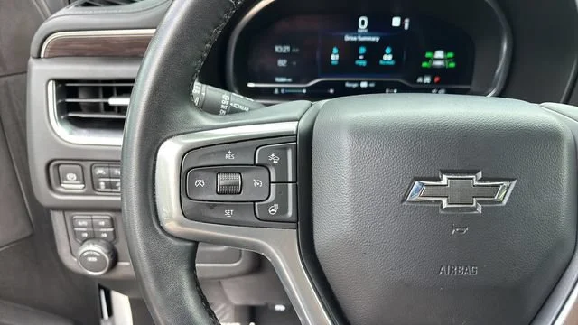 Used 2024 Summit White Chevrolet Z71 image 23