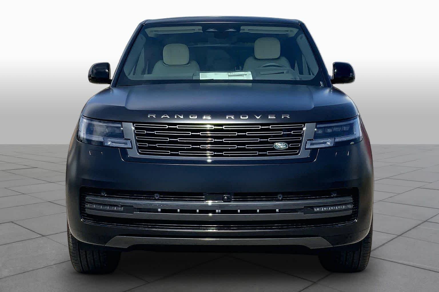 New 2026 Obsidian Black Satin Land Rover SE image 3