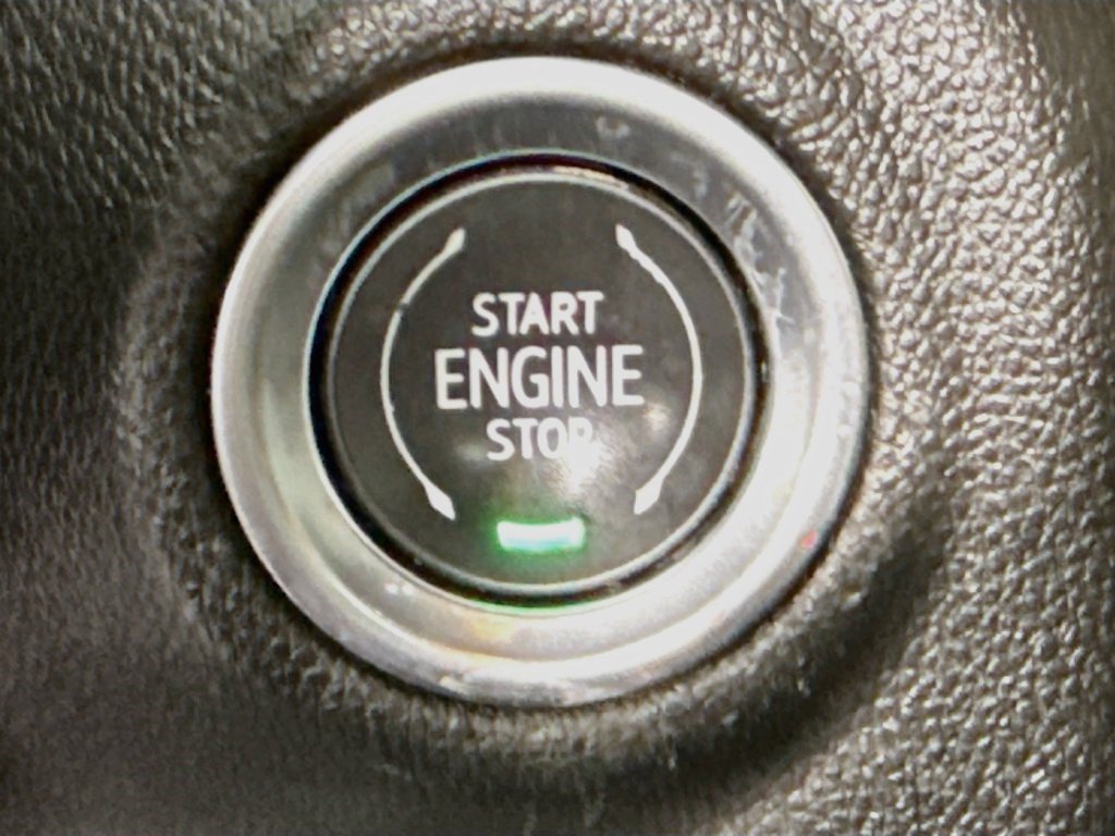 Used 2022 Summit White Chevrolet Custom image 15