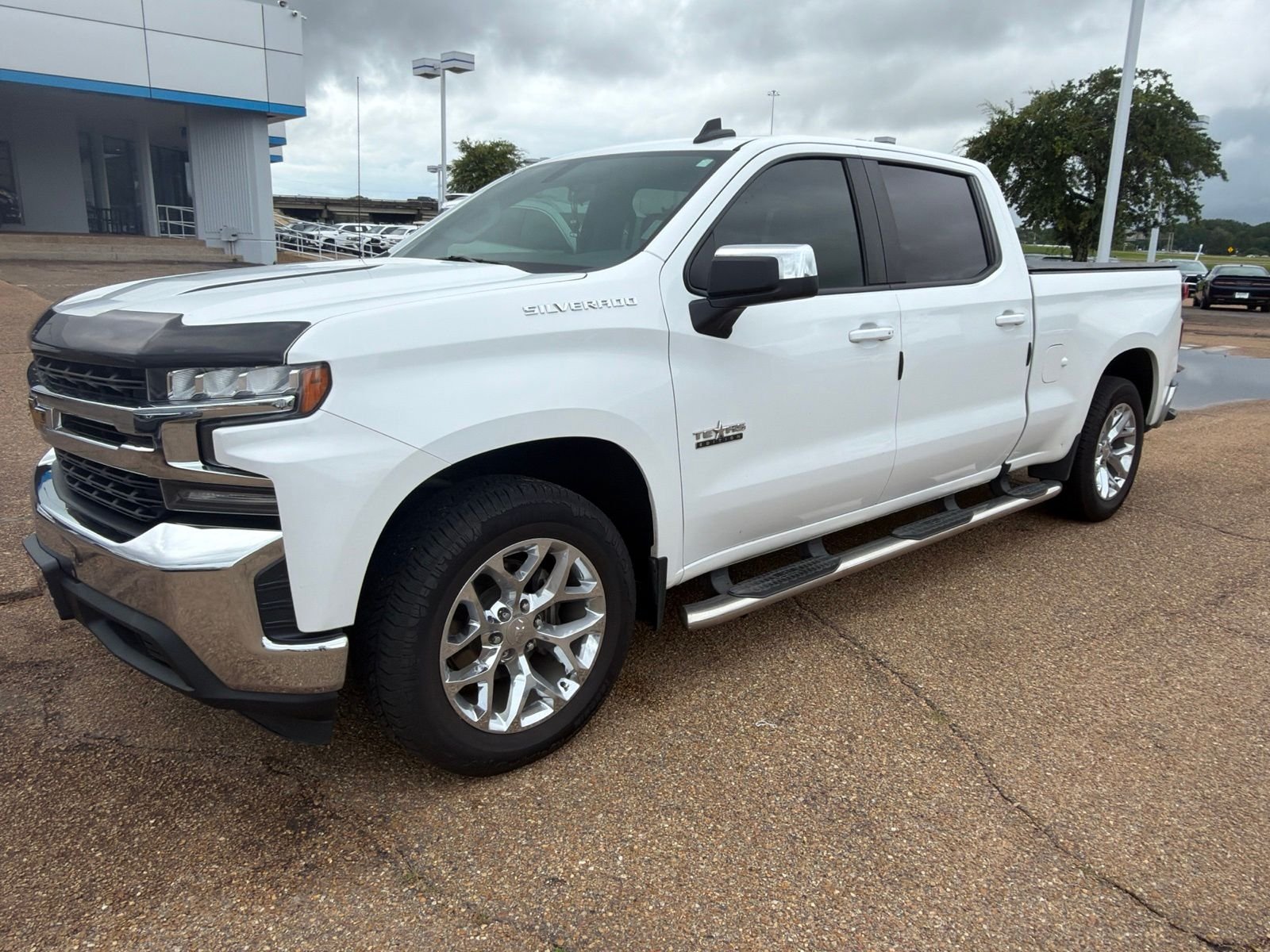Used 2020 White Chevrolet LT image 22
