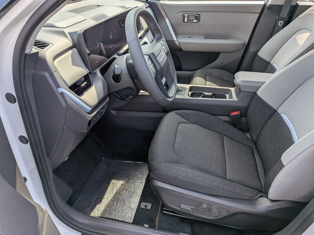 New 2027 Snow White Pearl Kia S image 46