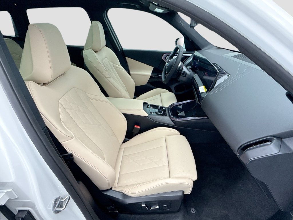Certified Used 2026 Alpine White BMW 30 xDrive image 19