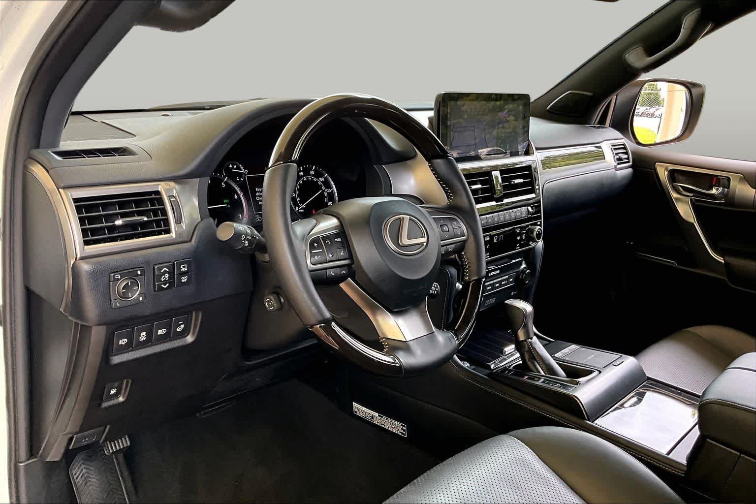 Used 2023 Eminent White Pearl Lexus Luxury image 15