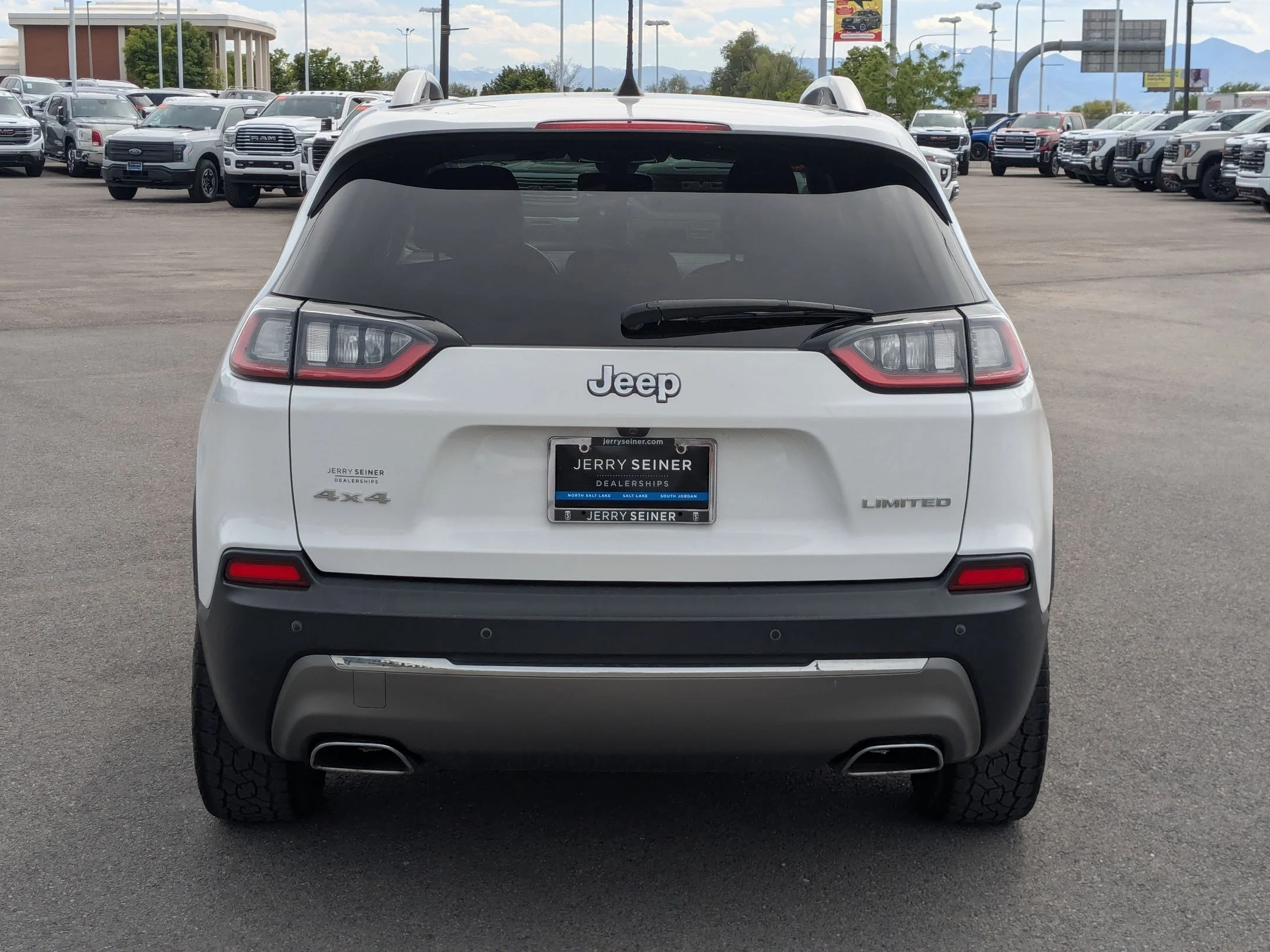 Used 2020 Bright White Clearcoat Jeep Limited image 5