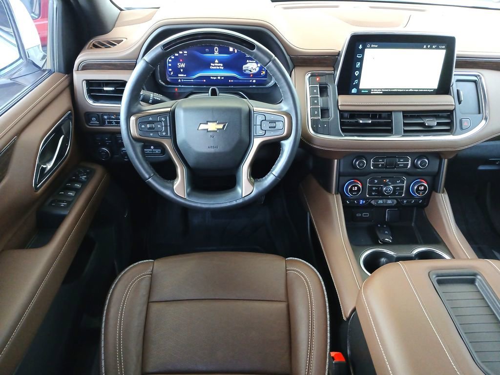 Used 2023 Iridescent Pearl Tricoat Chevrolet High Country image 12