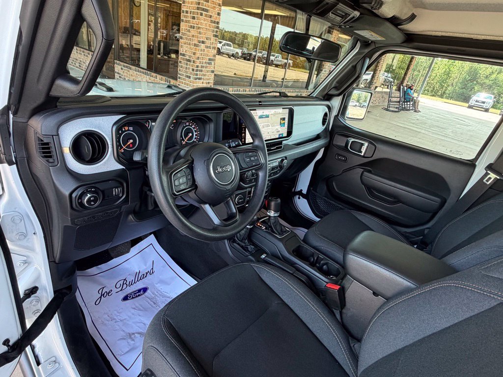 Used 2025 White Jeep Sport image 5