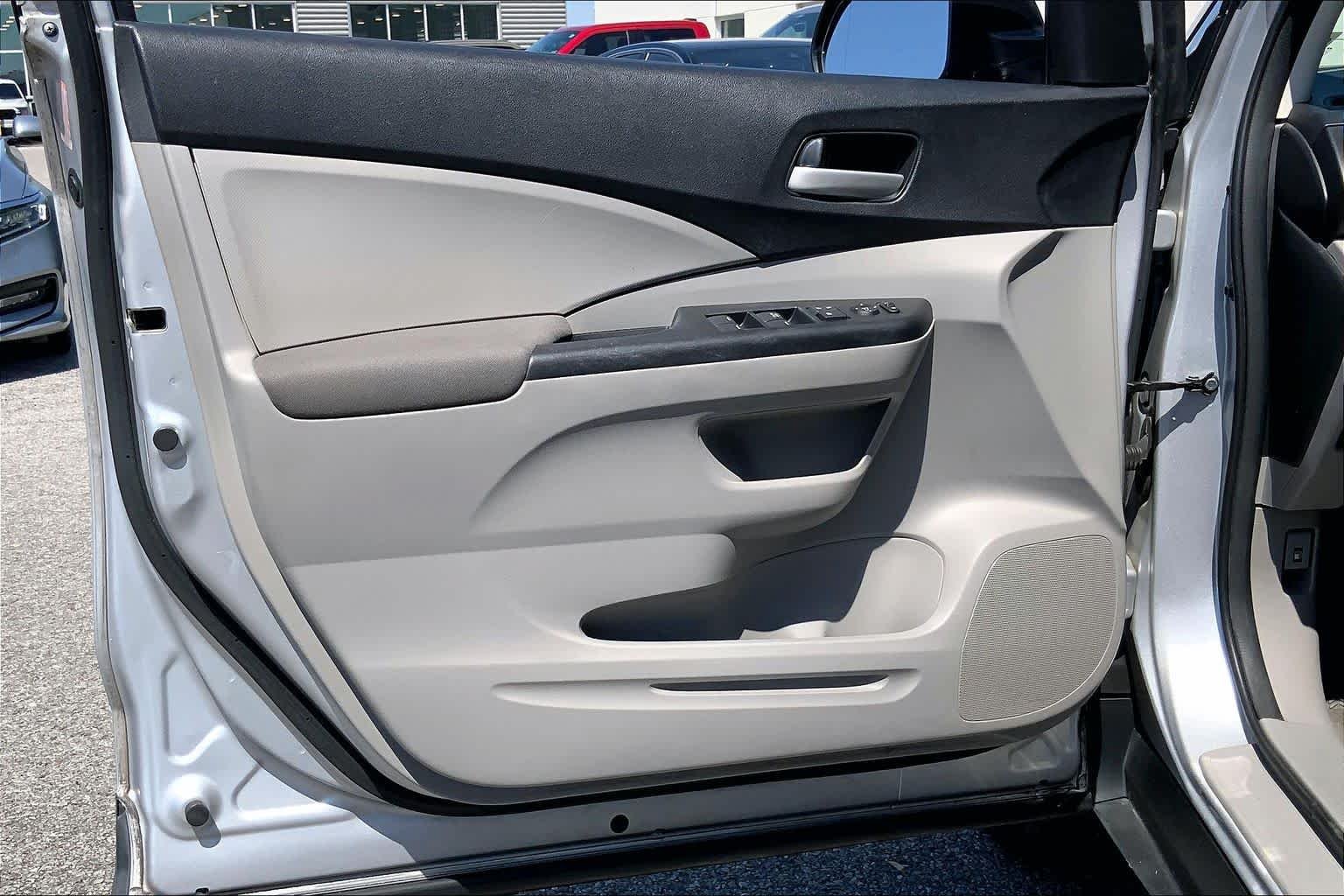 Used 2012 Alabaster Silver Metallic Honda LX image 19