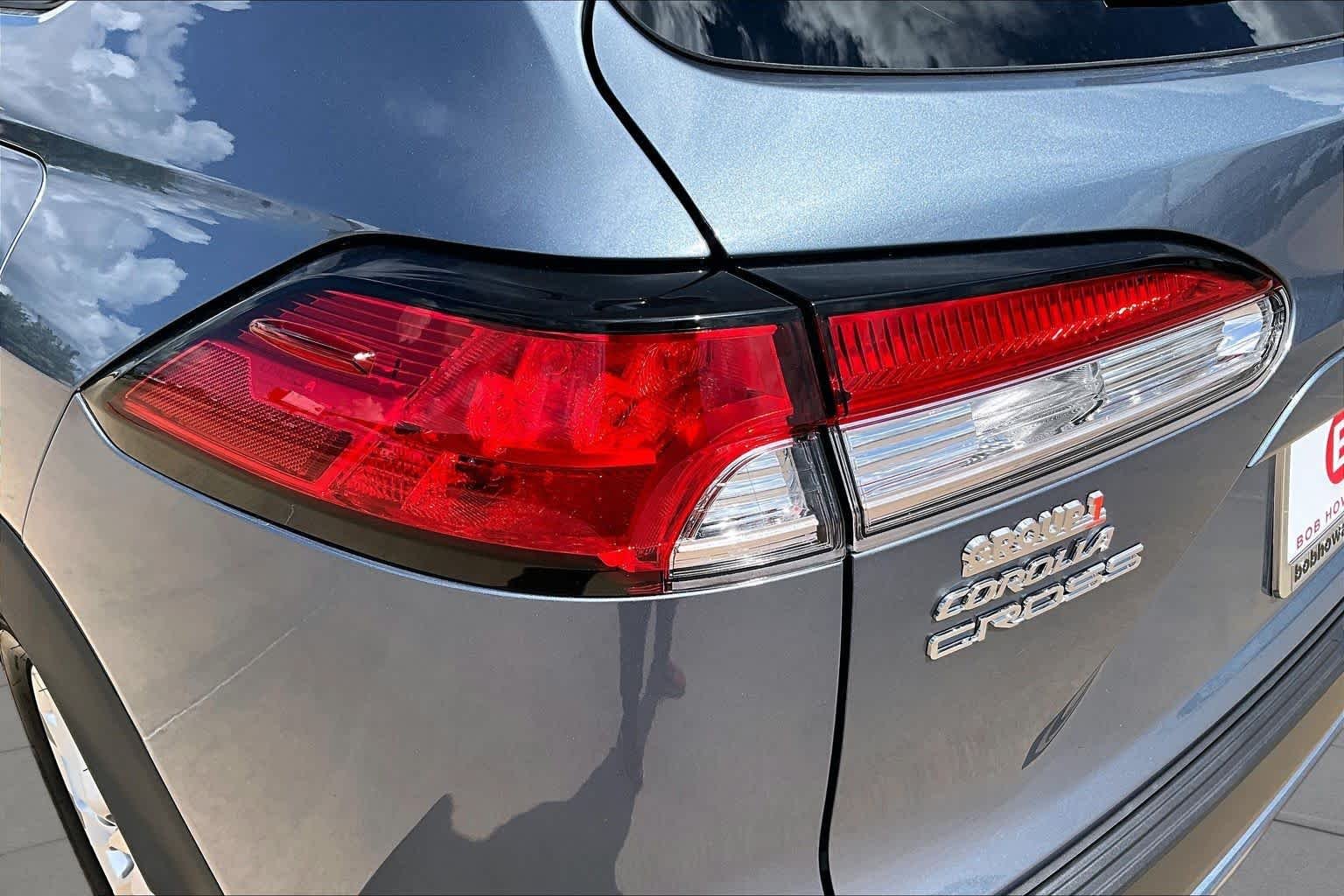 Used 2024 Celestite Toyota LE image 27