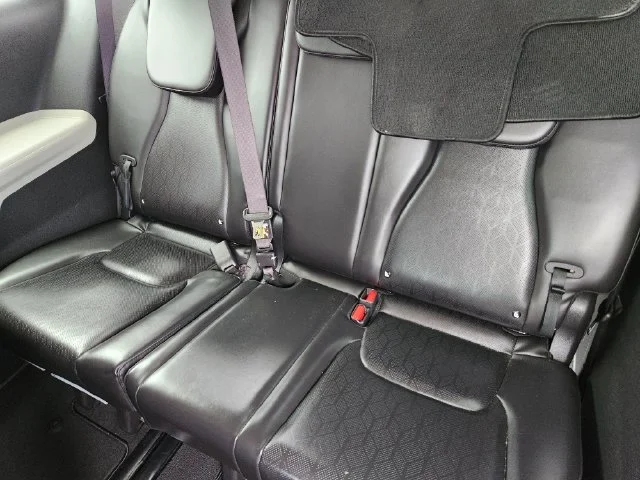 Used 2022 Black Kia EX image 33
