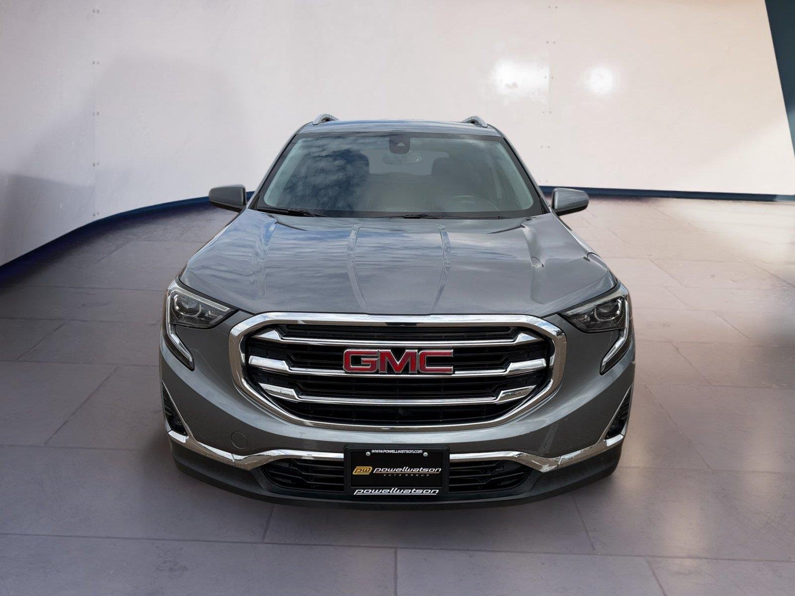 Used 2021 Graphite Gray Metallic GMC SLT image 8