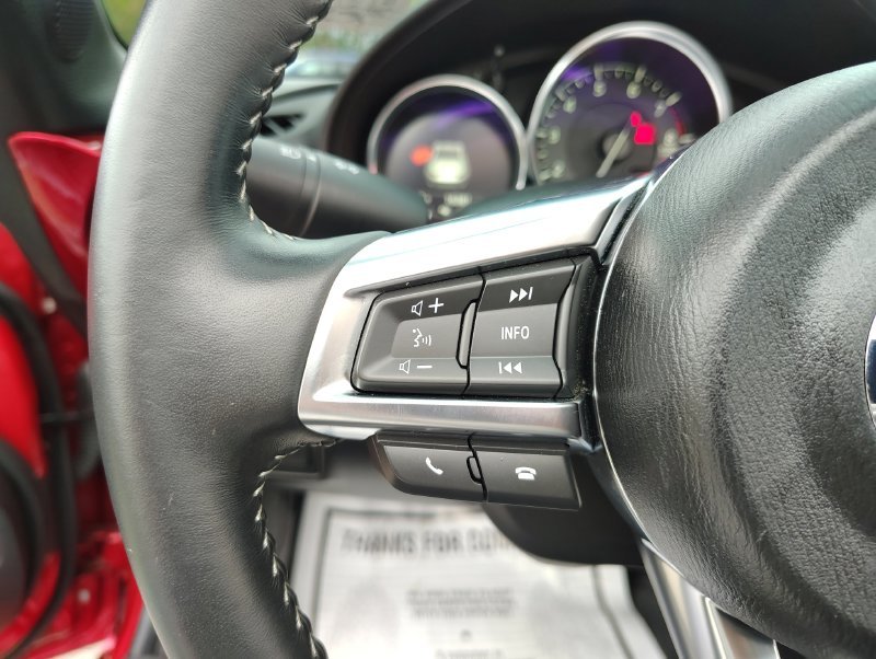 Used 2022 Red Mazda Grand Touring image 25