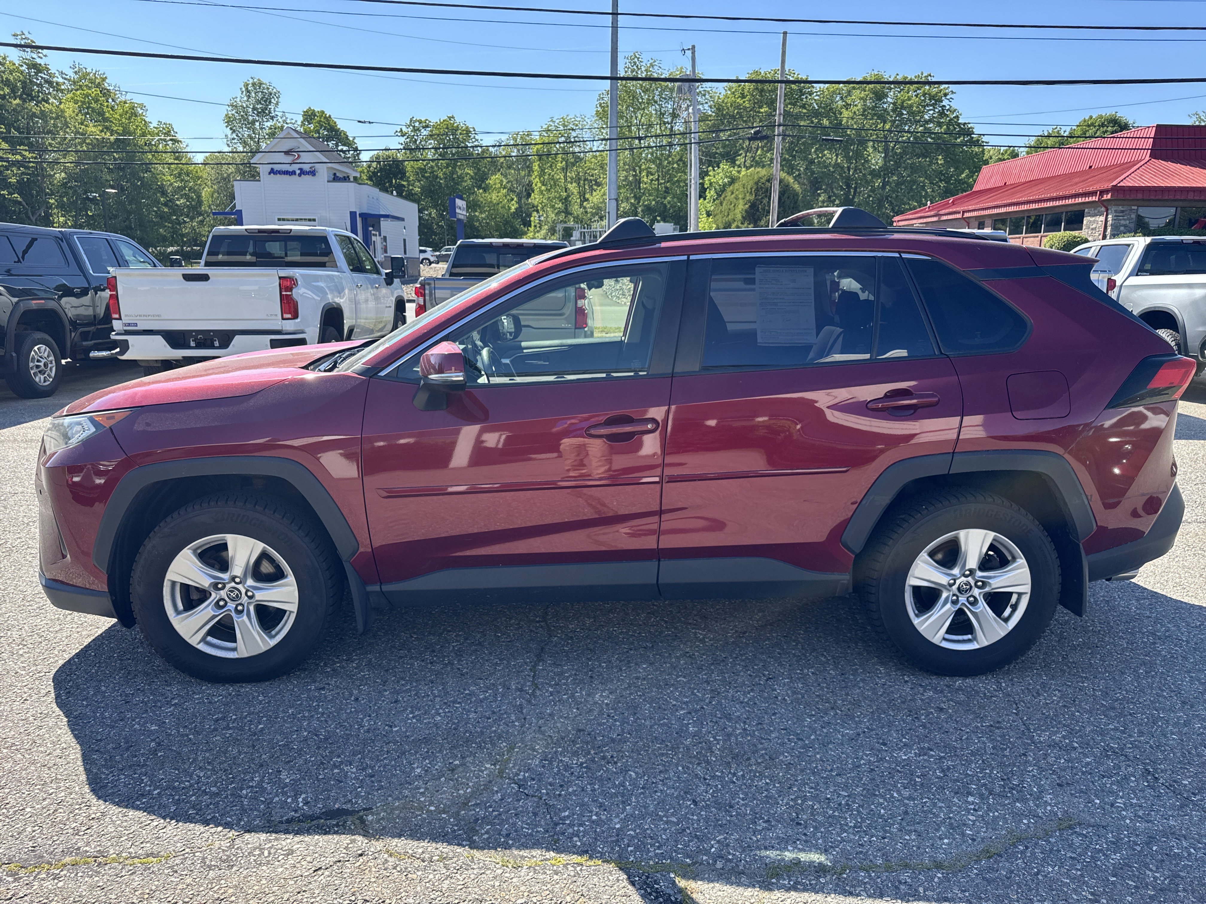 Used 2019 RUBY FLARE PEARL Toyota XLE image 8