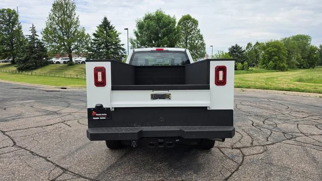 New 2026 Oxford White Ford XL image 4