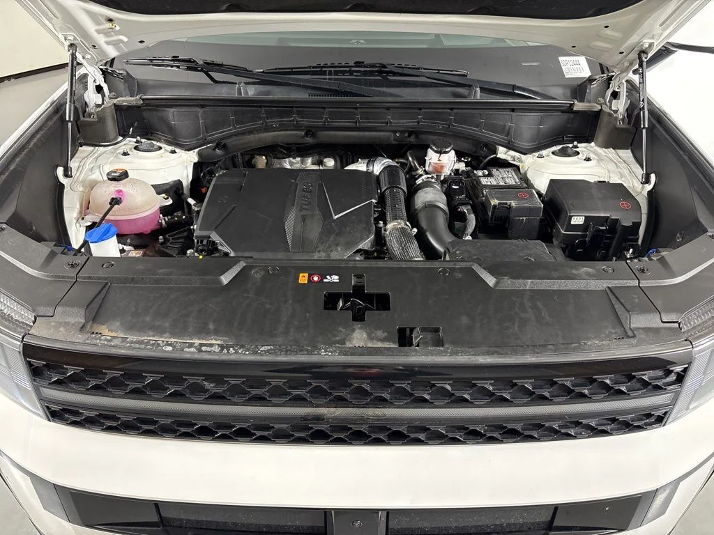 Used 2025 White Hyundai Calligraphy image 43