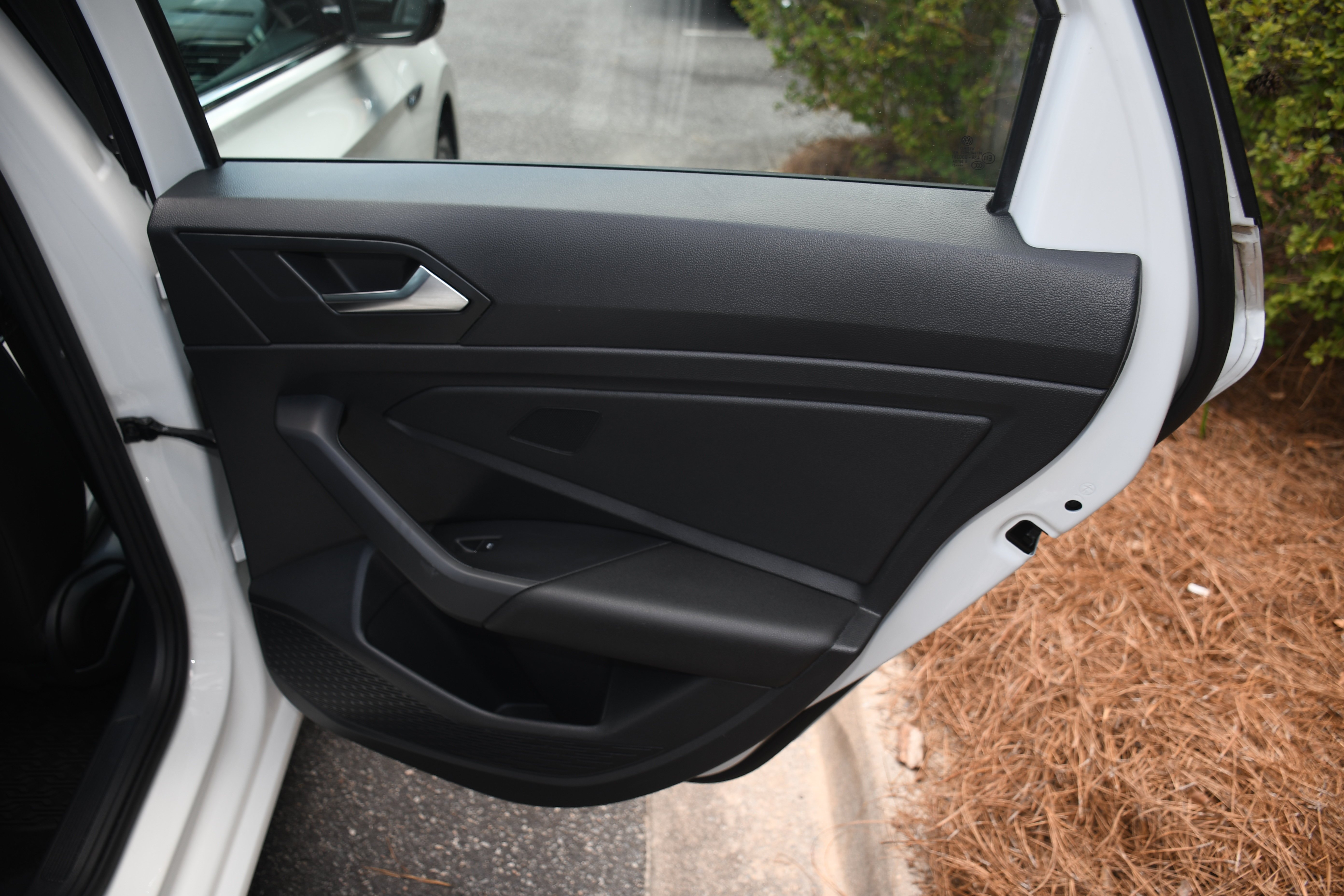 Used 2021  Volkswagen R-Line image 20