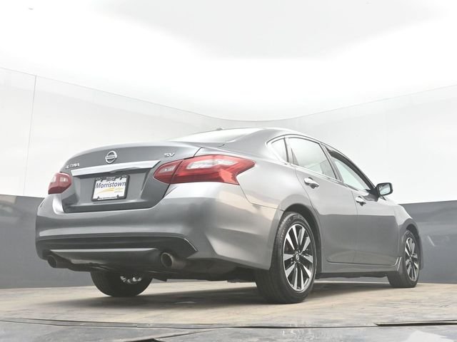 Used 2018 Gray Nissan 2.5 SV image 42