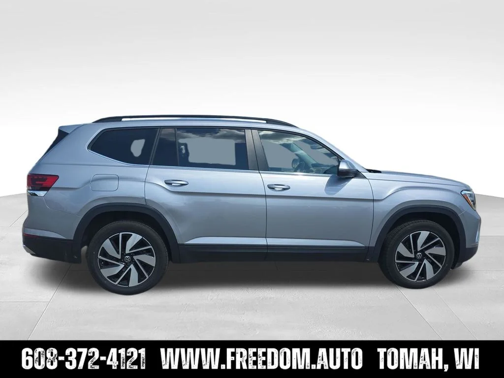 Used 2024 Silver Bird Metallic Volkswagen 2.0T SE w/Technology image 9