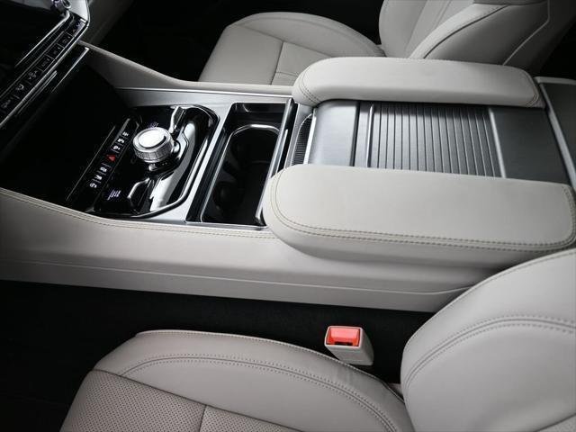 New 2026 Velvet Red Pearlcoat (DISC) Jeep Grand Wagoneer image 9