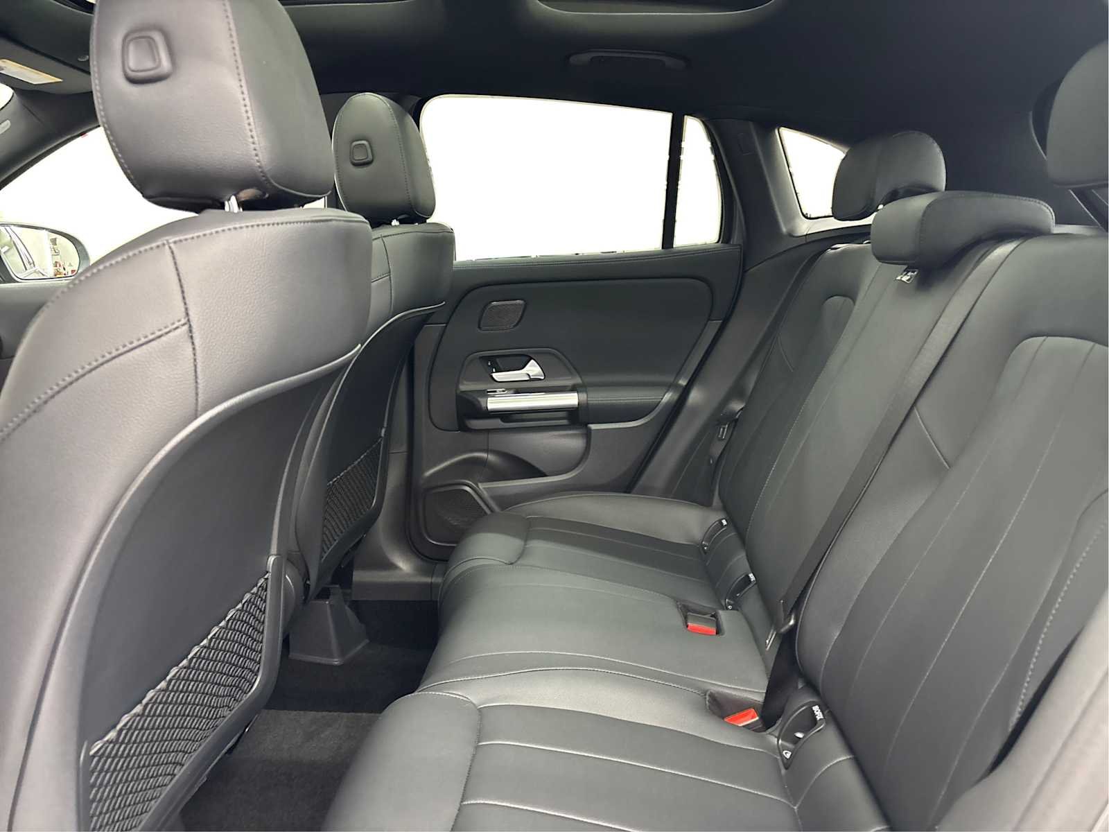 Used 2026 Mountain Grey Metallic Mercedes-Benz GLA 250 image 10
