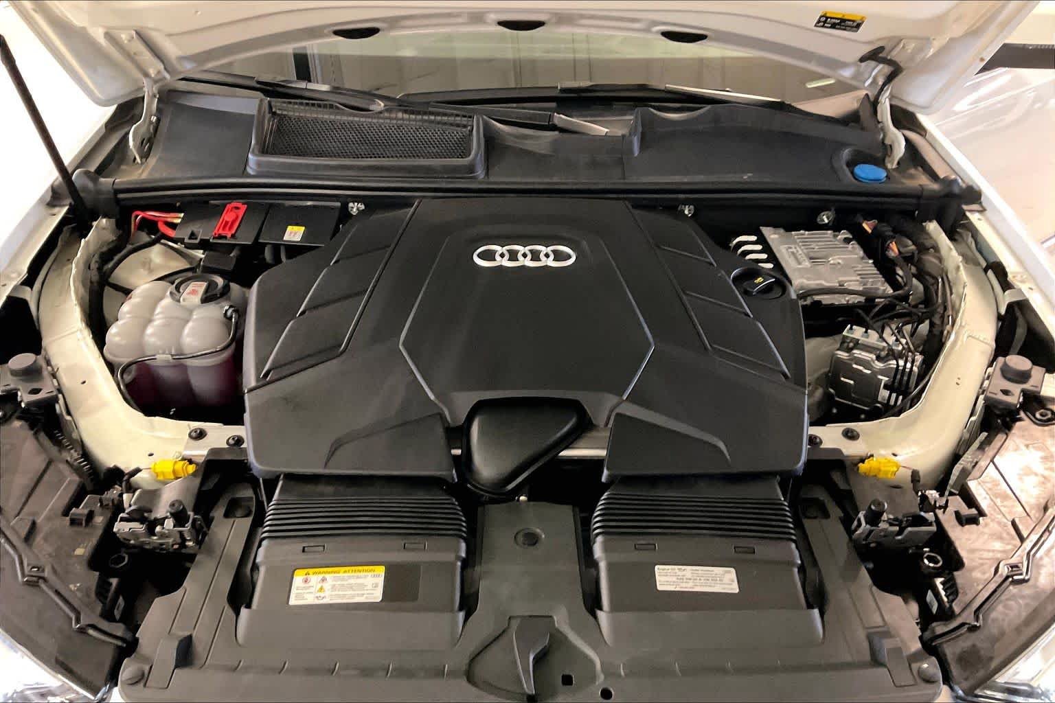 Used 2025 Carrara White Audi Premium Plus image 29