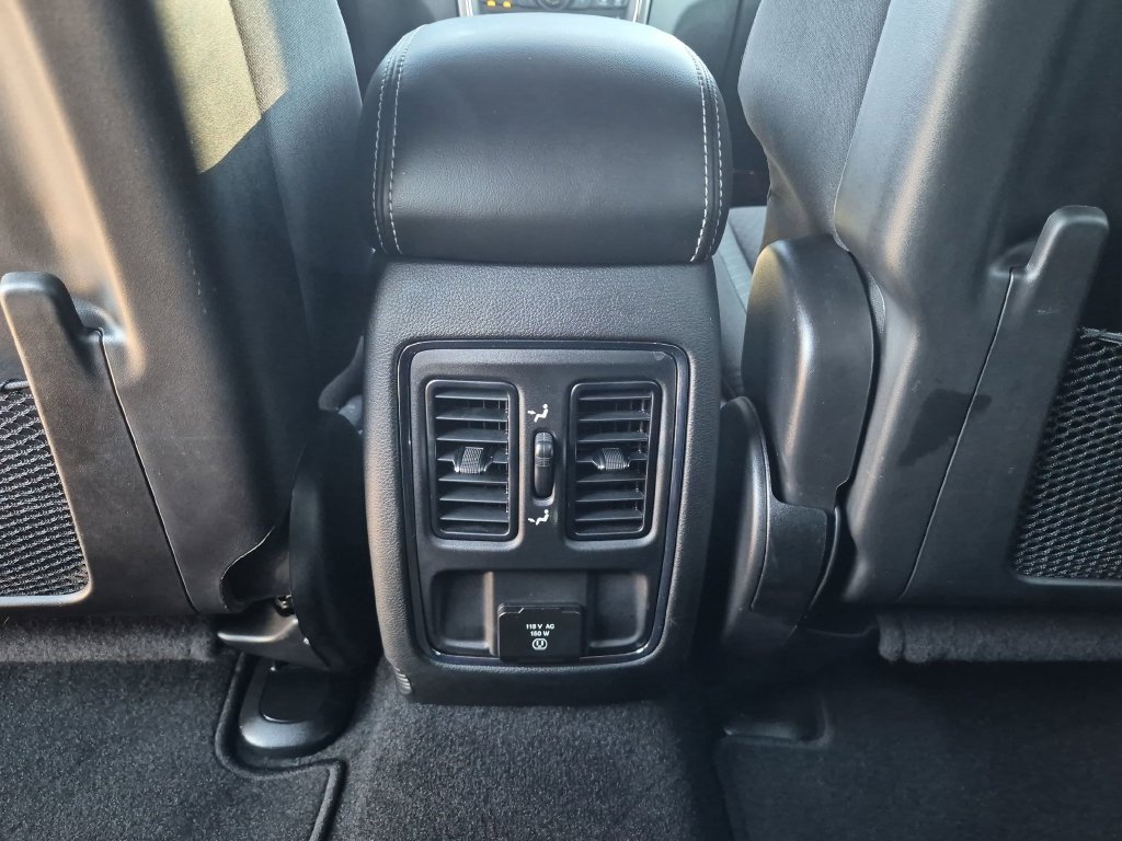 Used 2021 White Jeep Laredo image 36