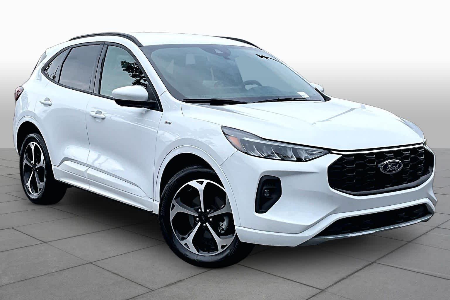 Certified Used 2023 Oxford White Ford ST-Line Select image 3