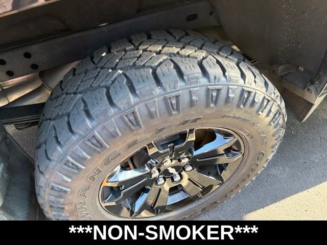 Used 2022 Black Chevrolet Z71 image 9