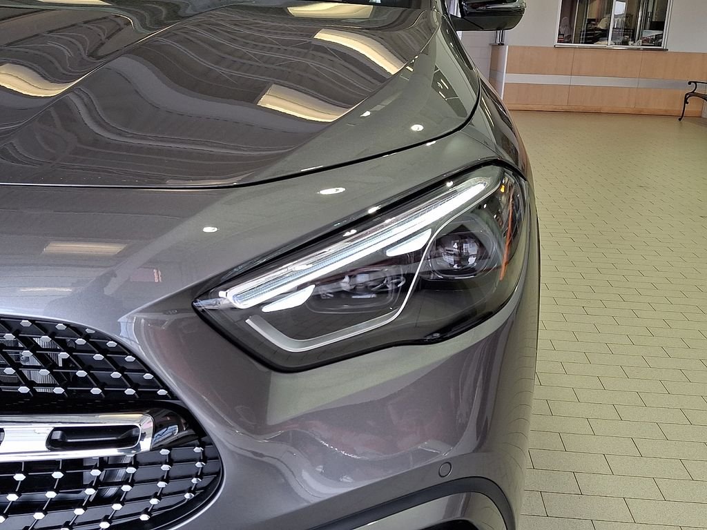 New 2026 Mountain Grey Metallic Mercedes-Benz GLA 250 image 6