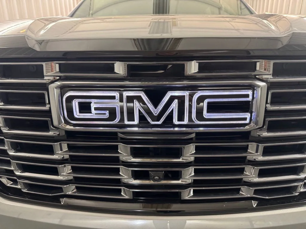 Used 2025 Sterling Metallic GMC Denali Ultimate image 13