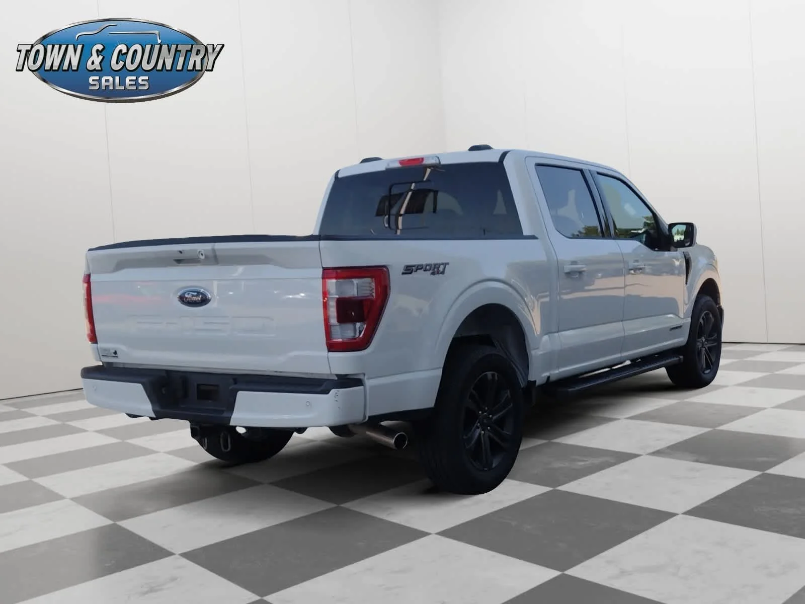 Used 2022 Star White Ford LARIAT image 7