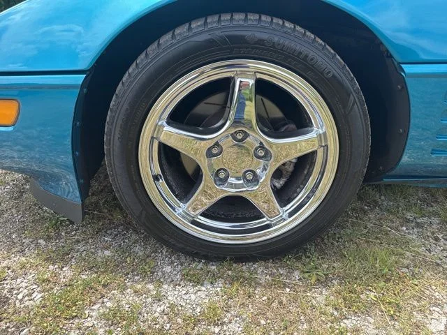 Used 1992  Chevrolet Base image 12