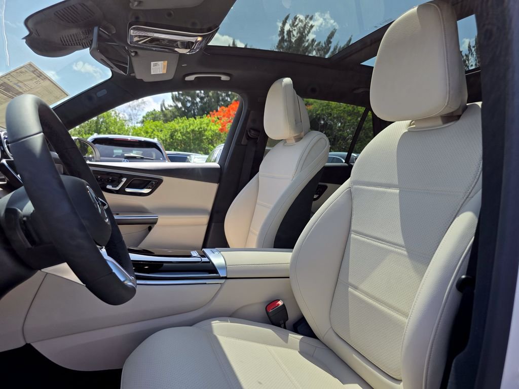 New 2026 White Mercedes-Benz GLC 300 image 19