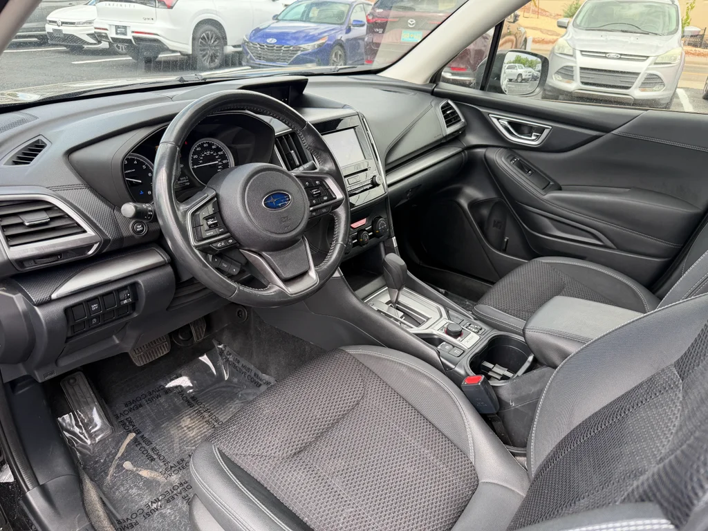 Used 2022 Crystal Black Silica Subaru Premium image 10