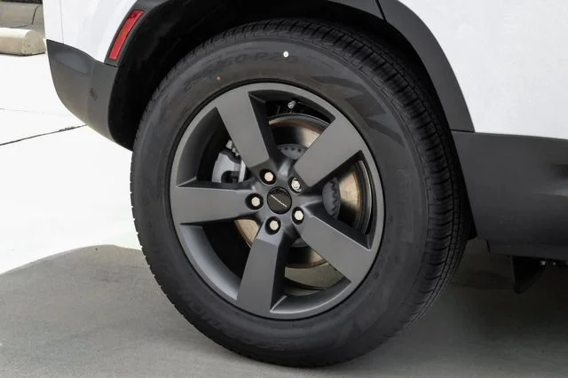 New 2026 Fuji White Land Rover S image 66