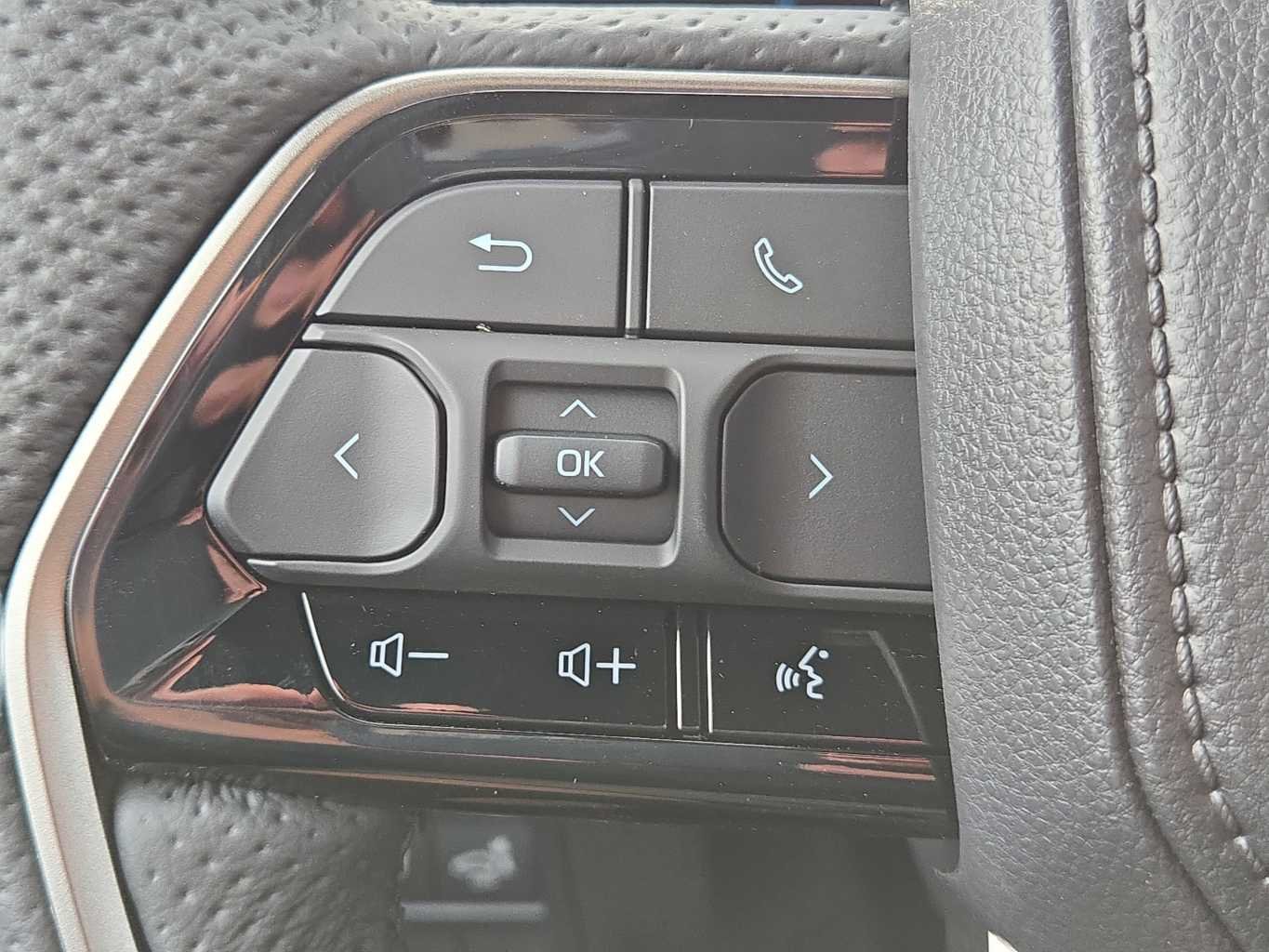 New 2026 Wind Chill Pearl Toyota Platinum i-FORCE MAX image 22