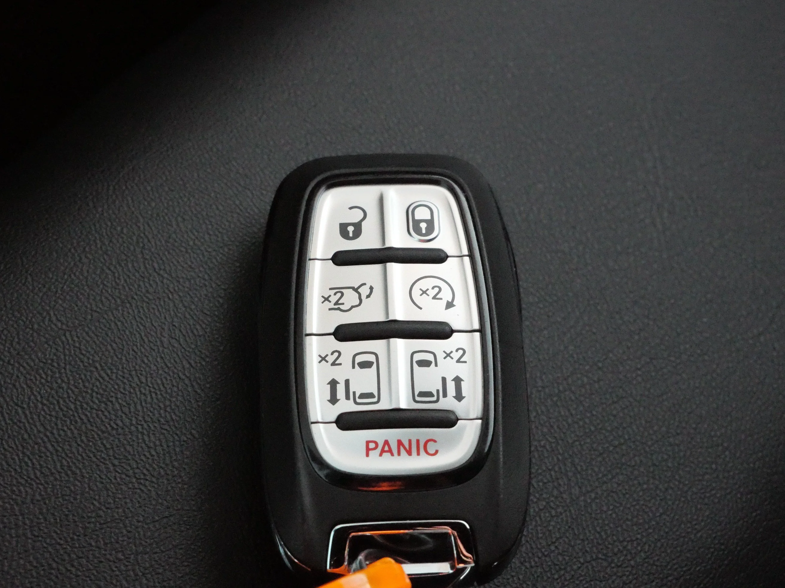 Used 2025 Fathom Blue Pearlcoat Chrysler Select image 33