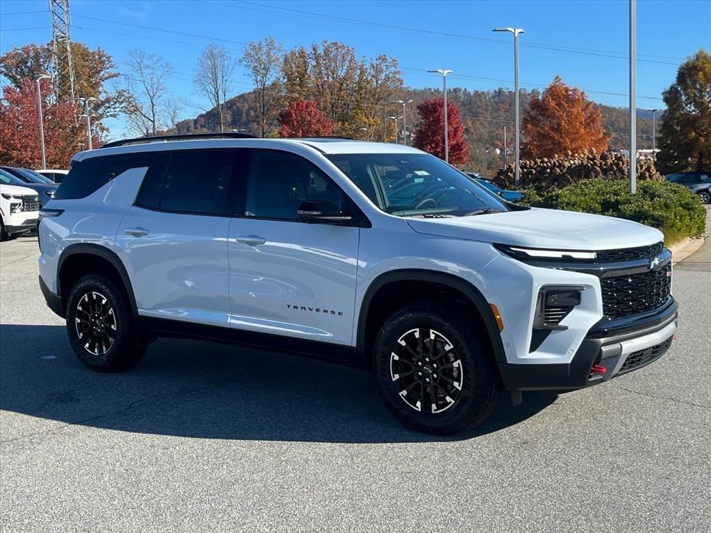 New 2026 Polar White Tricoat Chevrolet Z71 image 6