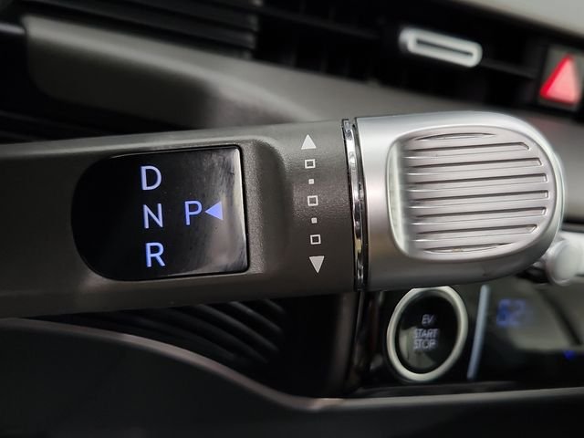 Certified Used 2024 Green Hyundai SE image 30