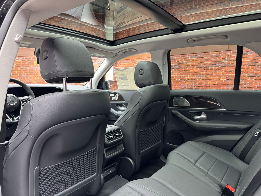 New 2026 Black Mercedes-Benz GLE 450 image 25