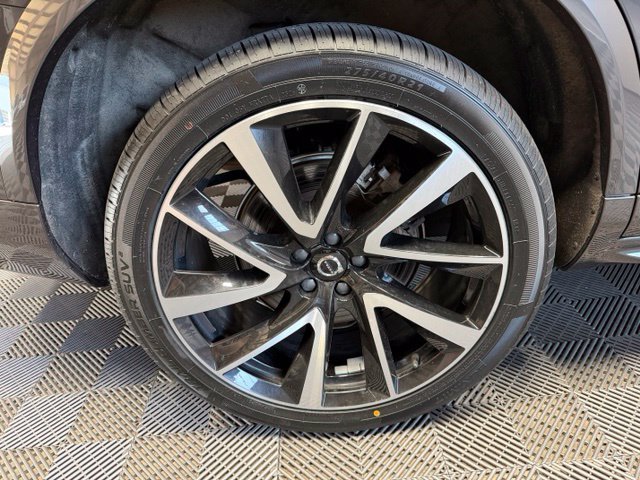 Certified Used 2023 Platinum Gray Metallic Volvo B6 Plus 7-Seater image 49