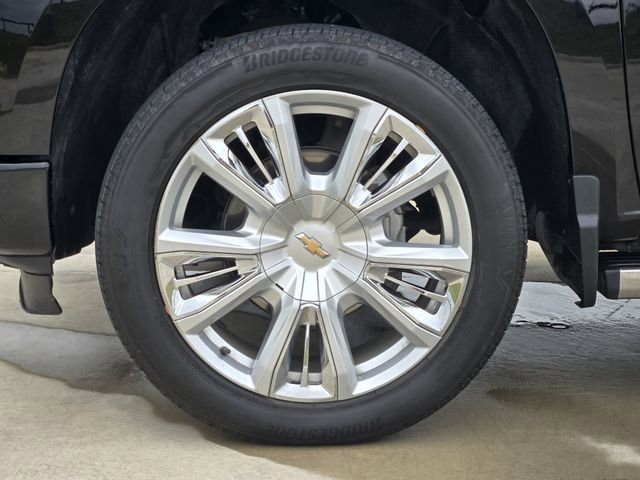 Used 2025 Black Chevrolet High Country image 11