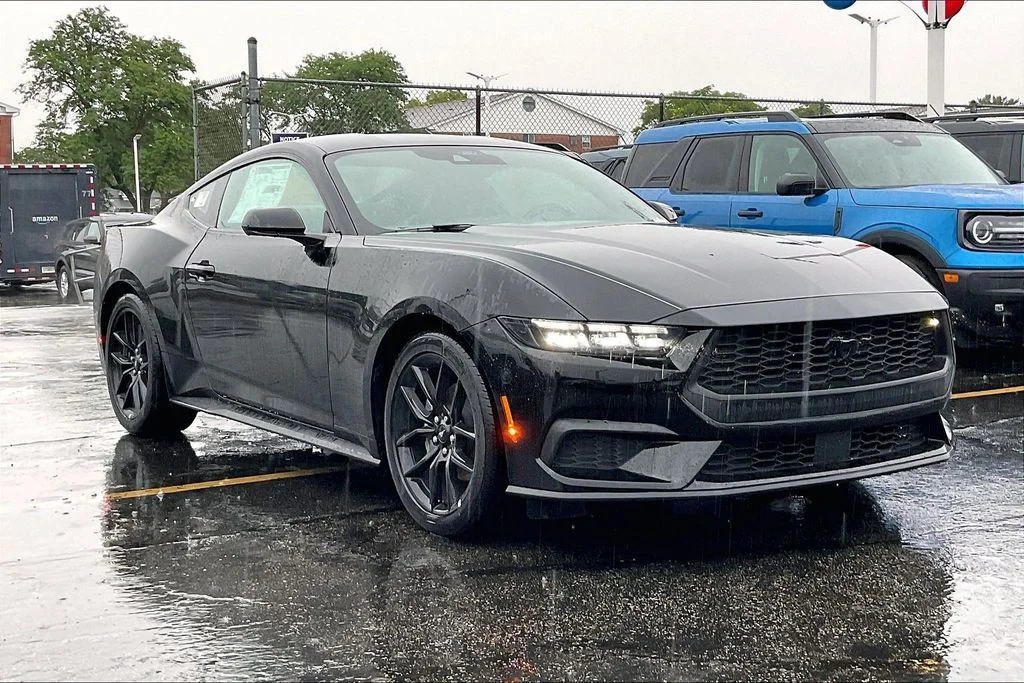 New 2026 Shadow Black Ford EcoBoost® Fastback image 32