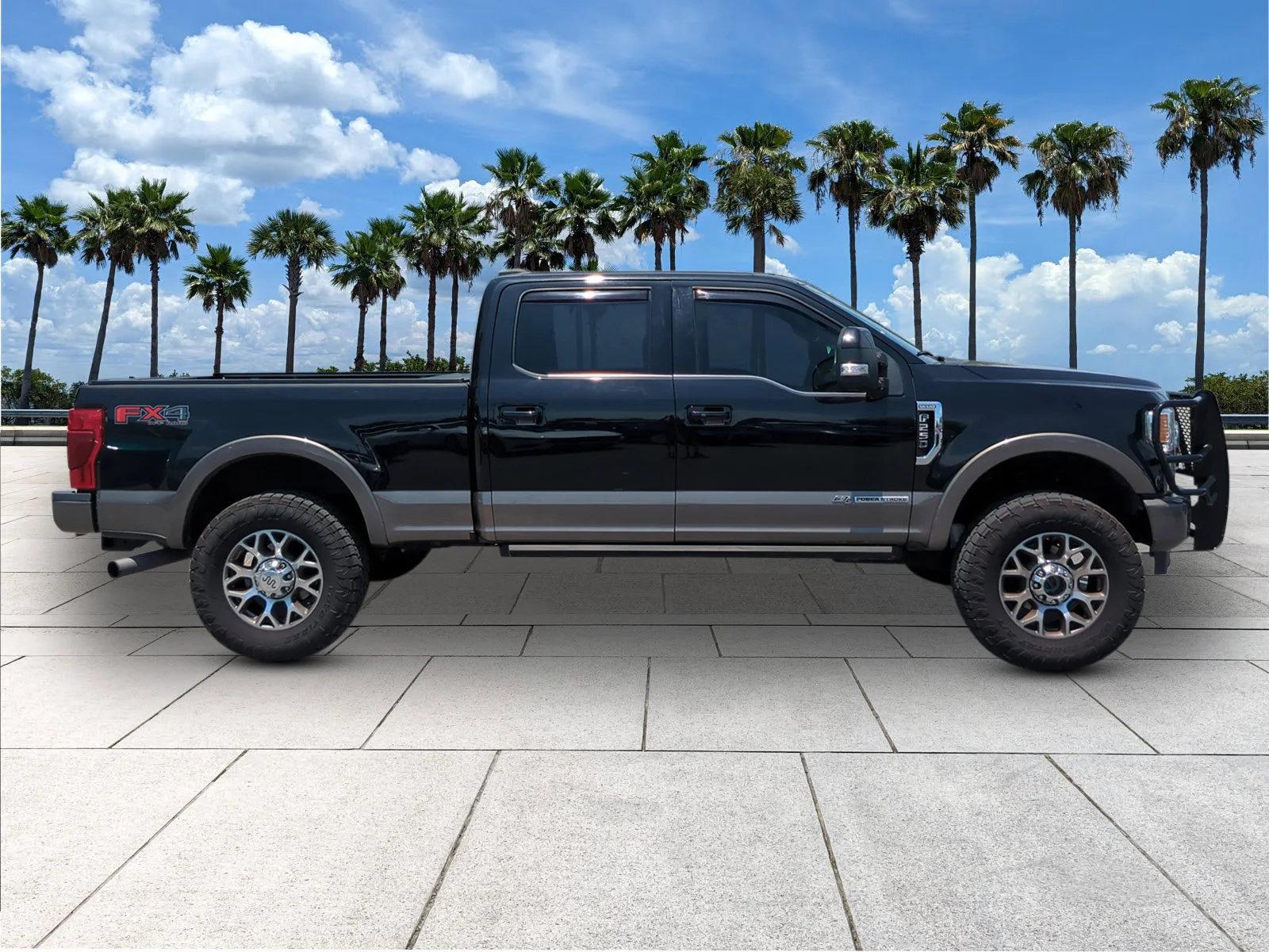 Used 2022 Agate Black Metallic Ford King Ranch image 9