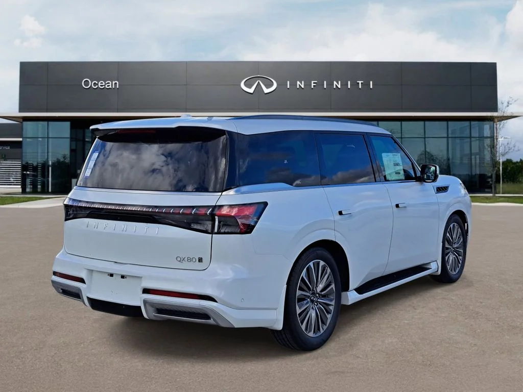 New 2026 RADIANT WHITE INFINITI Luxe 2WD image 3