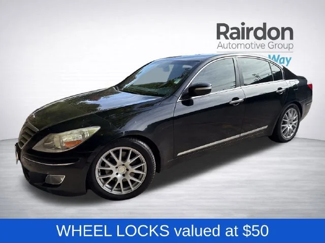 Used 2011 Black Noir Pearl Hyundai 4.6 image 3