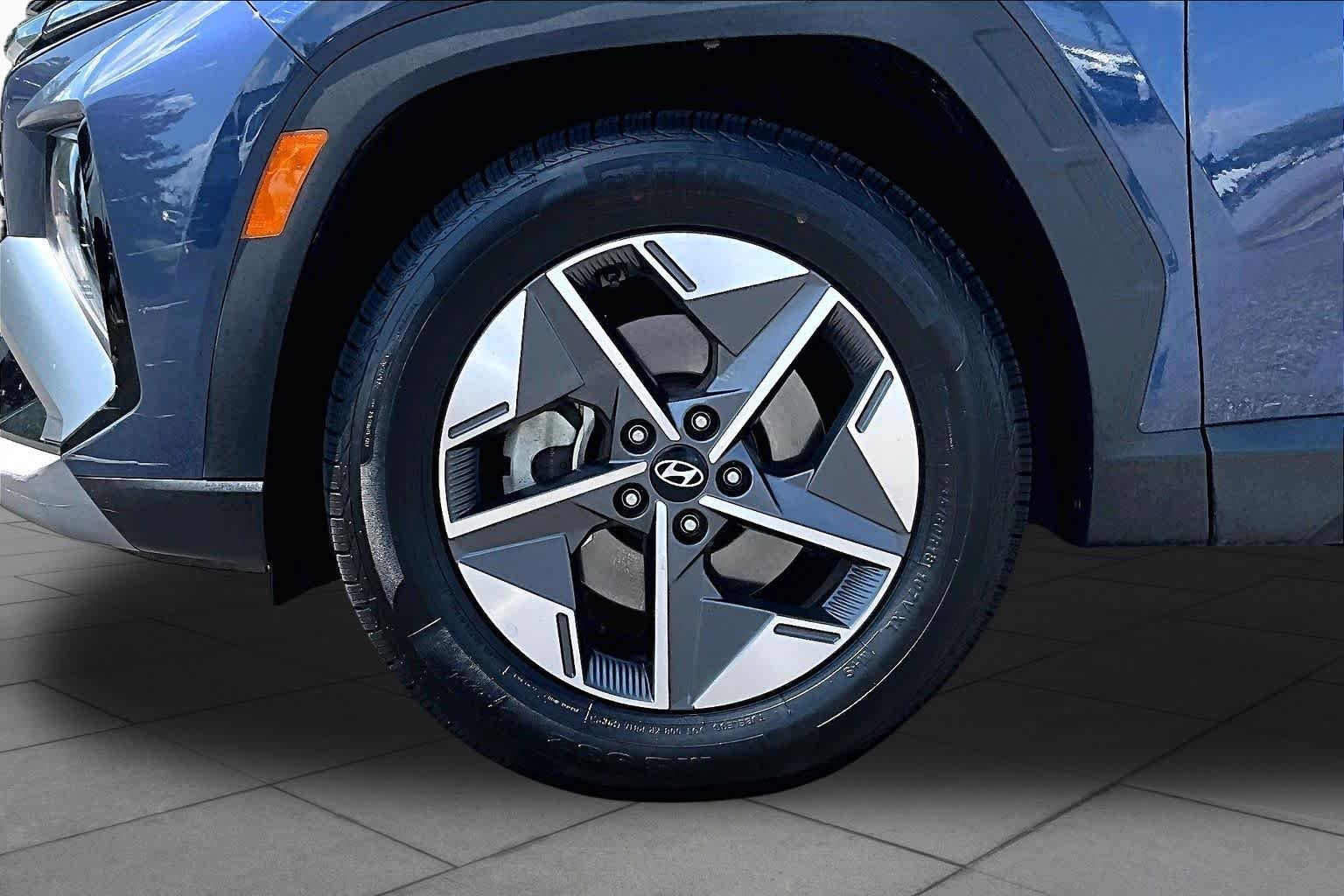 Used 2025 Atlantis Blue Hyundai SEL image 11