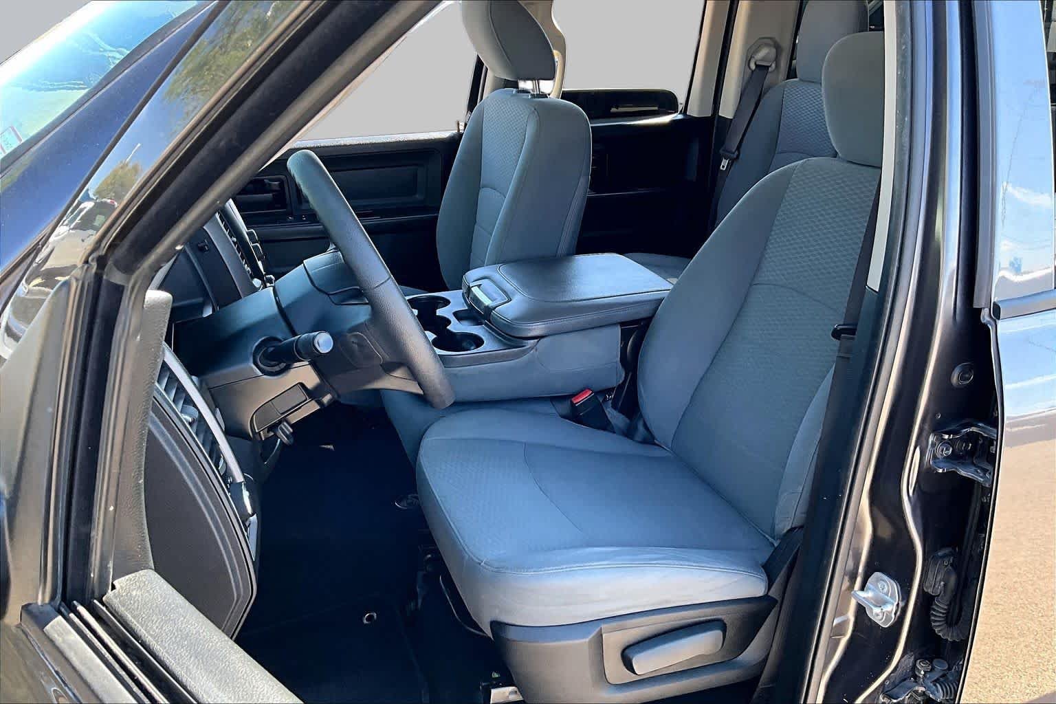 Used 2019 Granite Crystal Metallic Clearcoat Ram Tradesman image 8